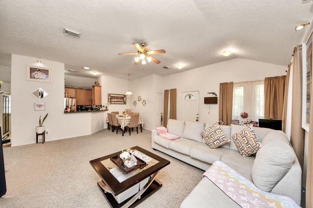 1611 Bob White Street, Brookshire, TX 77423