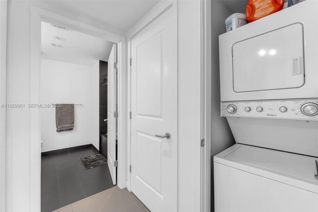 1600 NE 1st Ave 1511, Miami, FL 33132