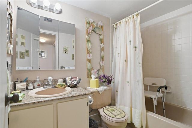 2220 N Cypress Bend Drive 410, Pompano Beach, FL 33069