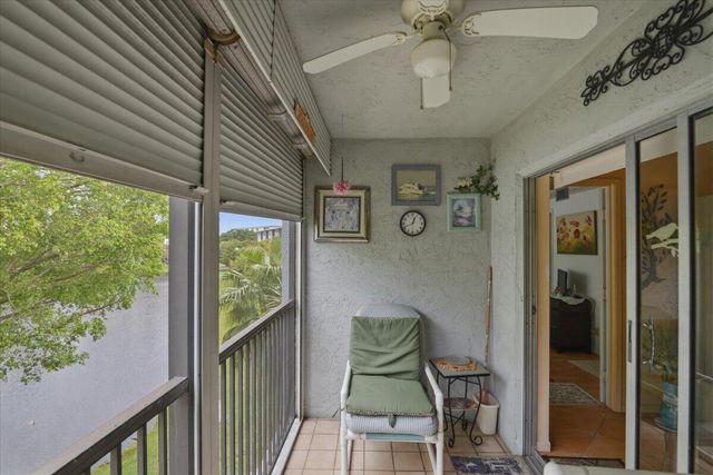 2220 N Cypress Bend Drive 410, Pompano Beach, FL 33069