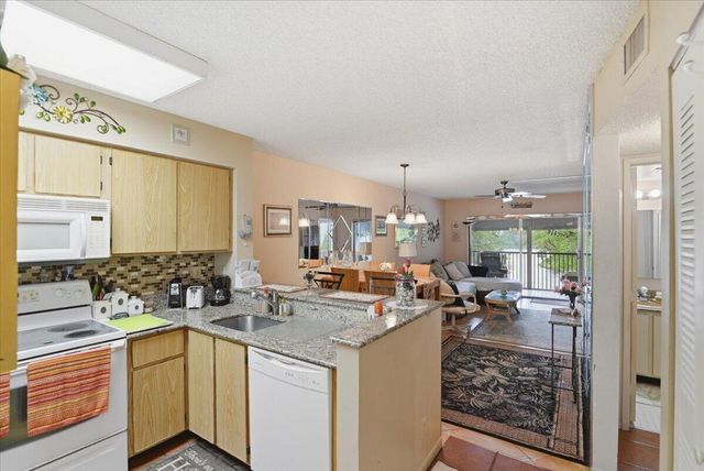 2220 N Cypress Bend Drive 410, Pompano Beach, FL 33069