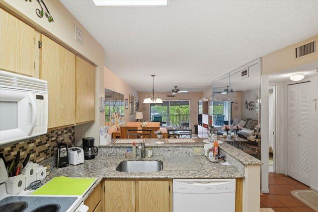 2220 N Cypress Bend Drive 410, Pompano Beach, FL 33069