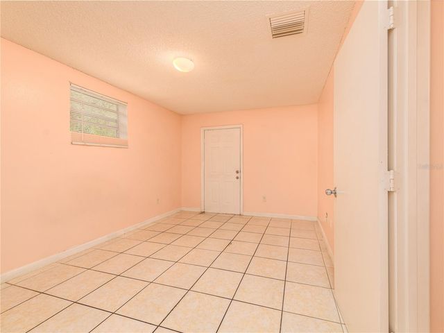 8702 FISH LAKE ROAD, Tampa, FL 33619