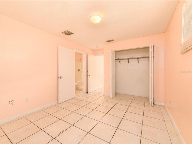 8702 FISH LAKE ROAD, Tampa, FL 33619