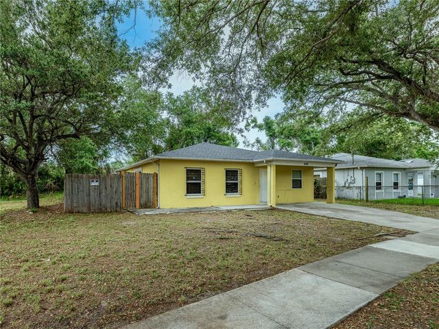 8702 FISH LAKE ROAD, Tampa, FL 33619