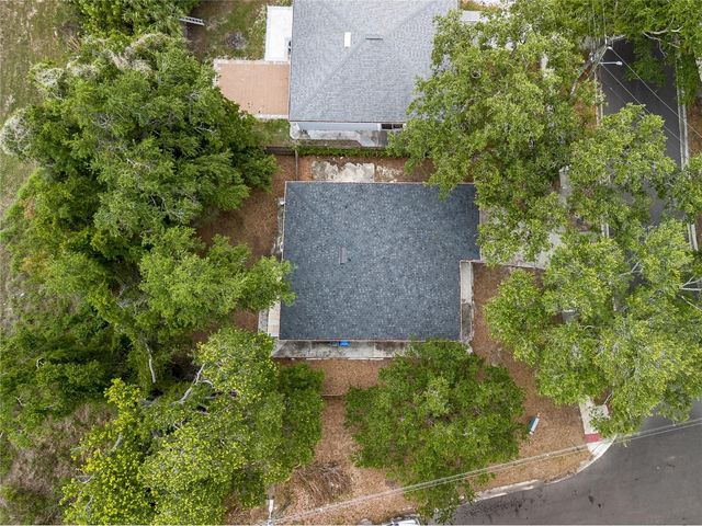 8702 FISH LAKE ROAD, Tampa, FL 33619