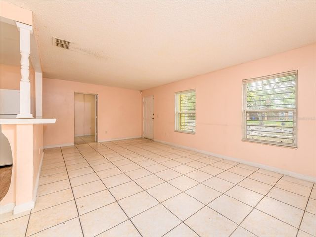 8702 FISH LAKE ROAD, Tampa, FL 33619