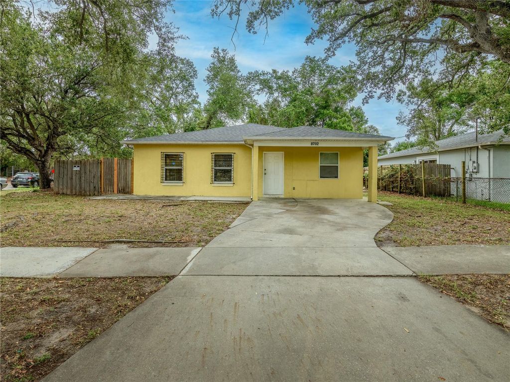 8702 FISH LAKE ROAD, Tampa, FL 33619