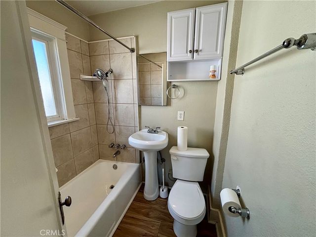 323 W 82nd Street, Los Angeles, CA 90003