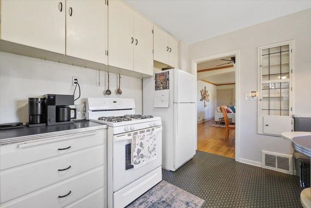 129 W 33rd Ave, Spokane, WA 99203