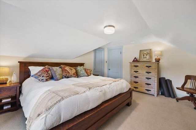 129 W 33rd Ave, Spokane, WA 99203