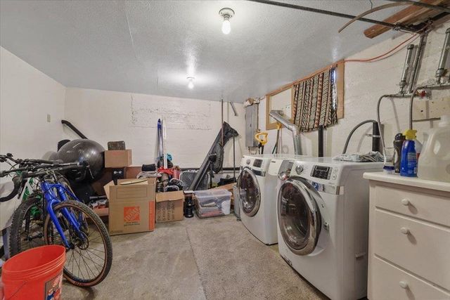 129 W 33rd Ave, Spokane, WA 99203