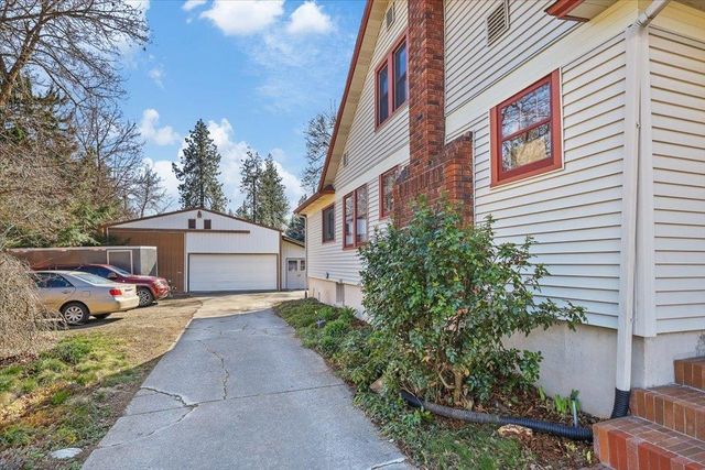 129 W 33rd Ave, Spokane, WA 99203