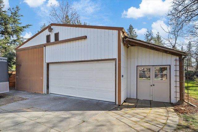 129 W 33rd Ave, Spokane, WA 99203