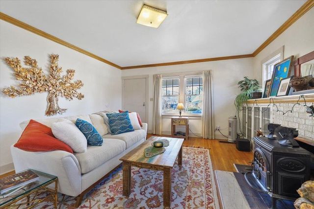 129 W 33rd Ave, Spokane, WA 99203