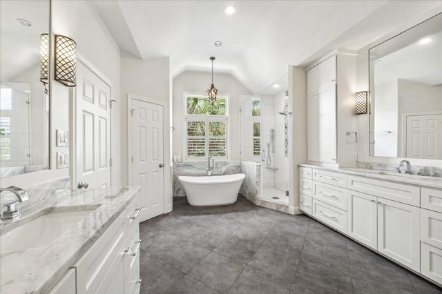 4131 N Boulevard Park, Houston, TX 77098