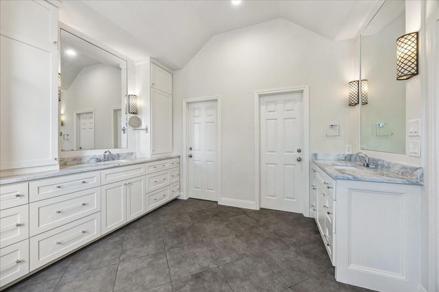 4131 N Boulevard Park, Houston, TX 77098
