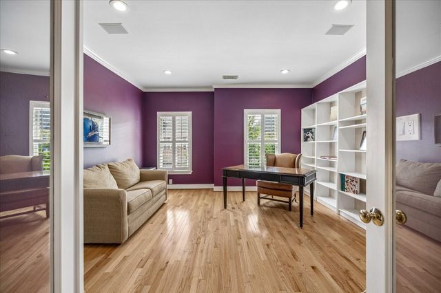 4131 N Boulevard Park, Houston, TX 77098