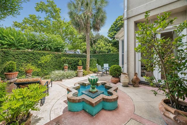 4131 N Boulevard Park, Houston, TX 77098