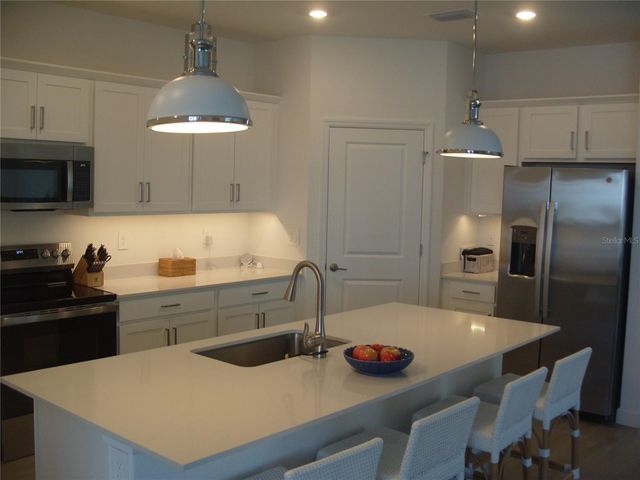 7905 LAKES EDGE LANE, Port Charlotte, FL 33981