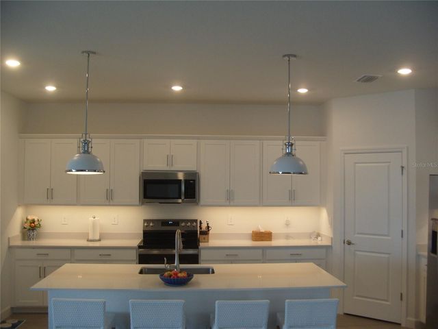 7905 LAKES EDGE LANE, Port Charlotte, FL 33981