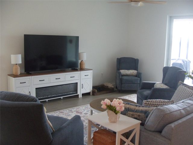 7905 LAKES EDGE LANE, Port Charlotte, FL 33981