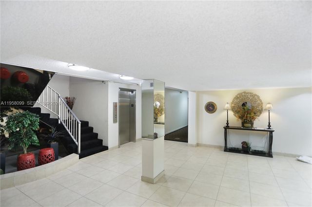6600 Cypress Road 105, Plantation, FL 33317