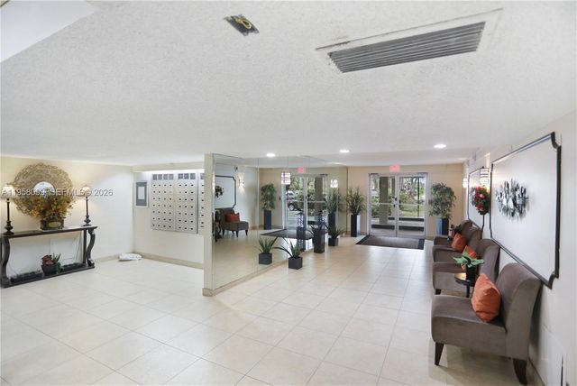 6600 Cypress Road 105, Plantation, FL 33317