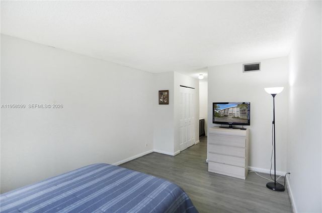 6600 Cypress Road 105, Plantation, FL 33317