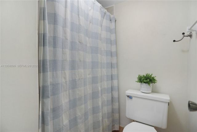 6600 Cypress Road 105, Plantation, FL 33317
