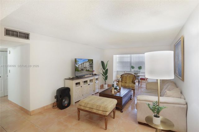 6600 Cypress Road 105, Plantation, FL 33317