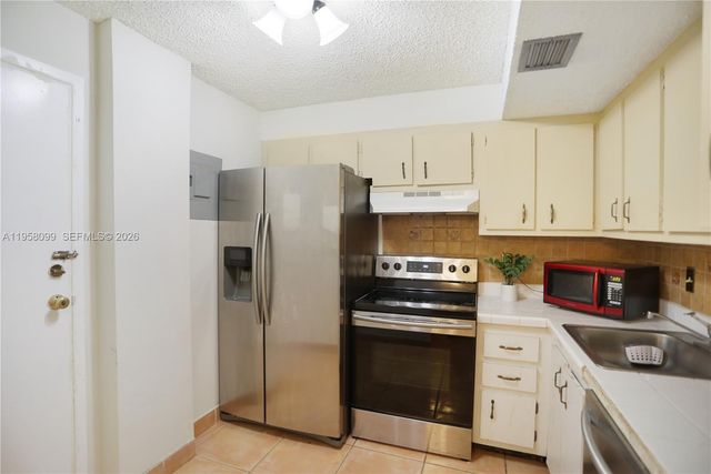 6600 Cypress Road 105, Plantation, FL 33317