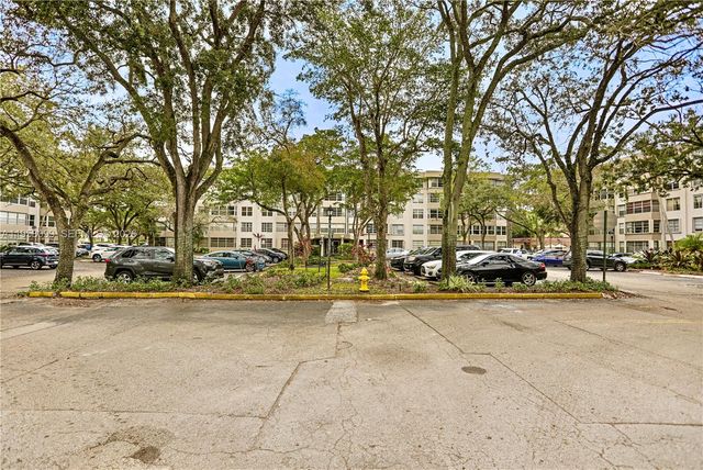 6600 Cypress Road 105, Plantation, FL 33317