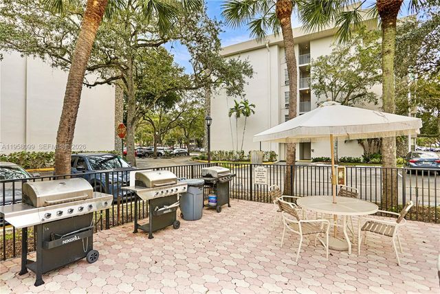 6600 Cypress Road 105, Plantation, FL 33317