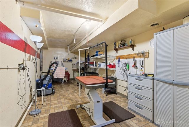 1700 Mosley Drive, Hamilton, OH 45013