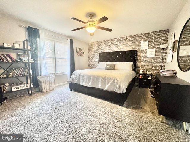 24 KENT AVE, Felton, DE 19943