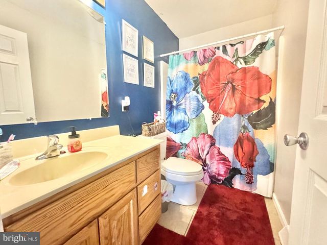 24 KENT AVE, Felton, DE 19943