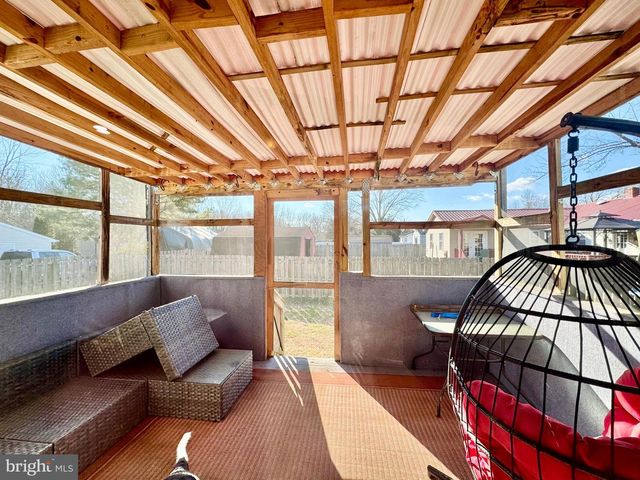 24 KENT AVE, Felton, DE 19943