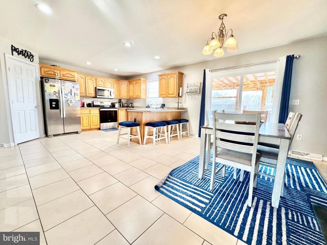 24 KENT AVE, Felton, DE 19943