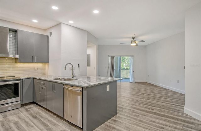 5160 NORTHRIDGE ROAD 107, Sarasota, FL 34238