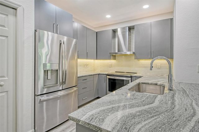 5160 NORTHRIDGE ROAD 107, Sarasota, FL 34238
