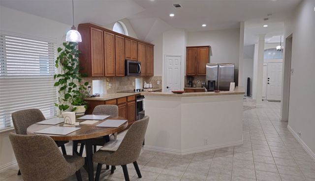 3002 Manor Green Boulevard, Euless, TX 76039