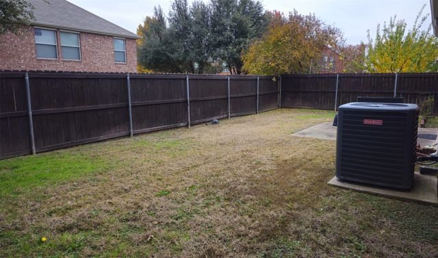 3002 Manor Green Boulevard, Euless, TX 76039