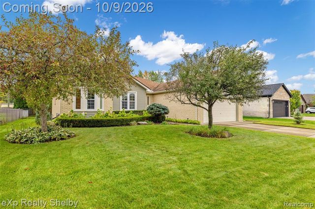 53204 Abraham Drive, Macomb, MI 48042