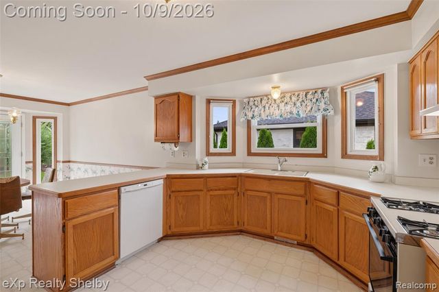 53204 Abraham Drive, Macomb, MI 48042