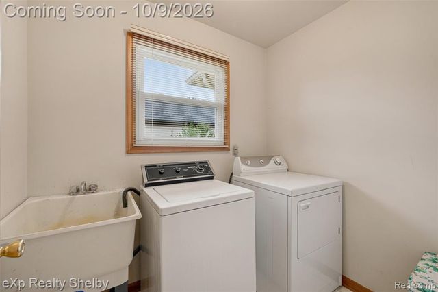 53204 Abraham Drive, Macomb, MI 48042