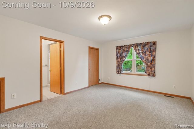 53204 Abraham Drive, Macomb, MI 48042