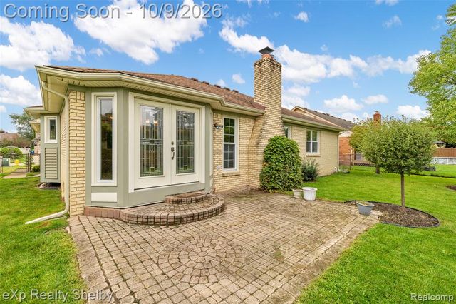 53204 Abraham Drive, Macomb, MI 48042