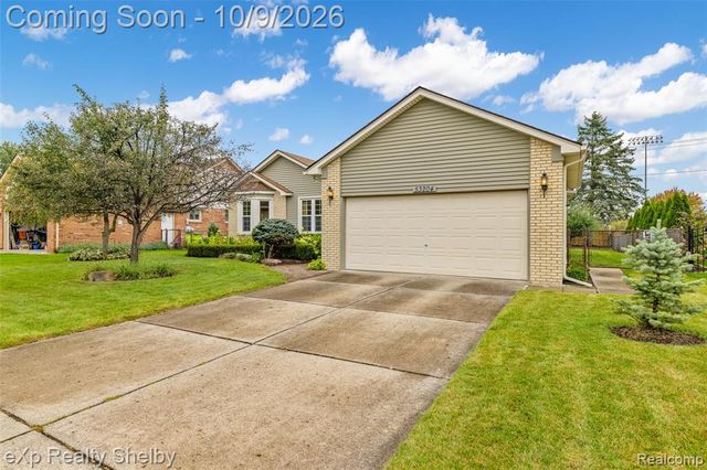 53204 Abraham Drive, Macomb, MI 48042