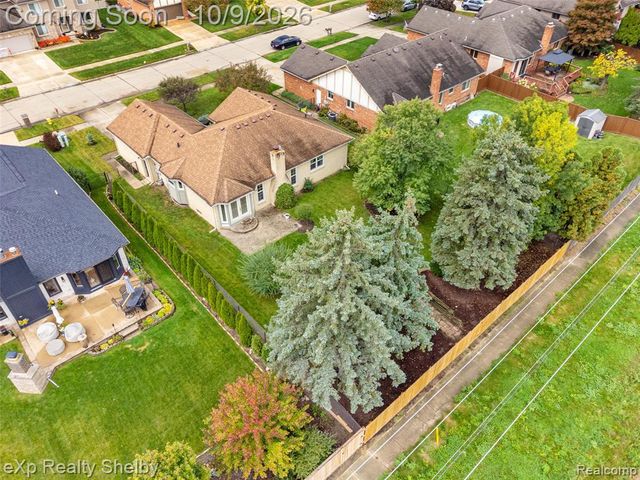 53204 Abraham Drive, Macomb, MI 48042